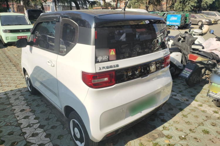 五菱汽车 宏光MINIEV 2022款 自在款 磷酸铁锂车身外观4