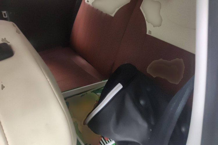 长安启源 长安Lumin 2022款 210km 香甜款中控内饰7004