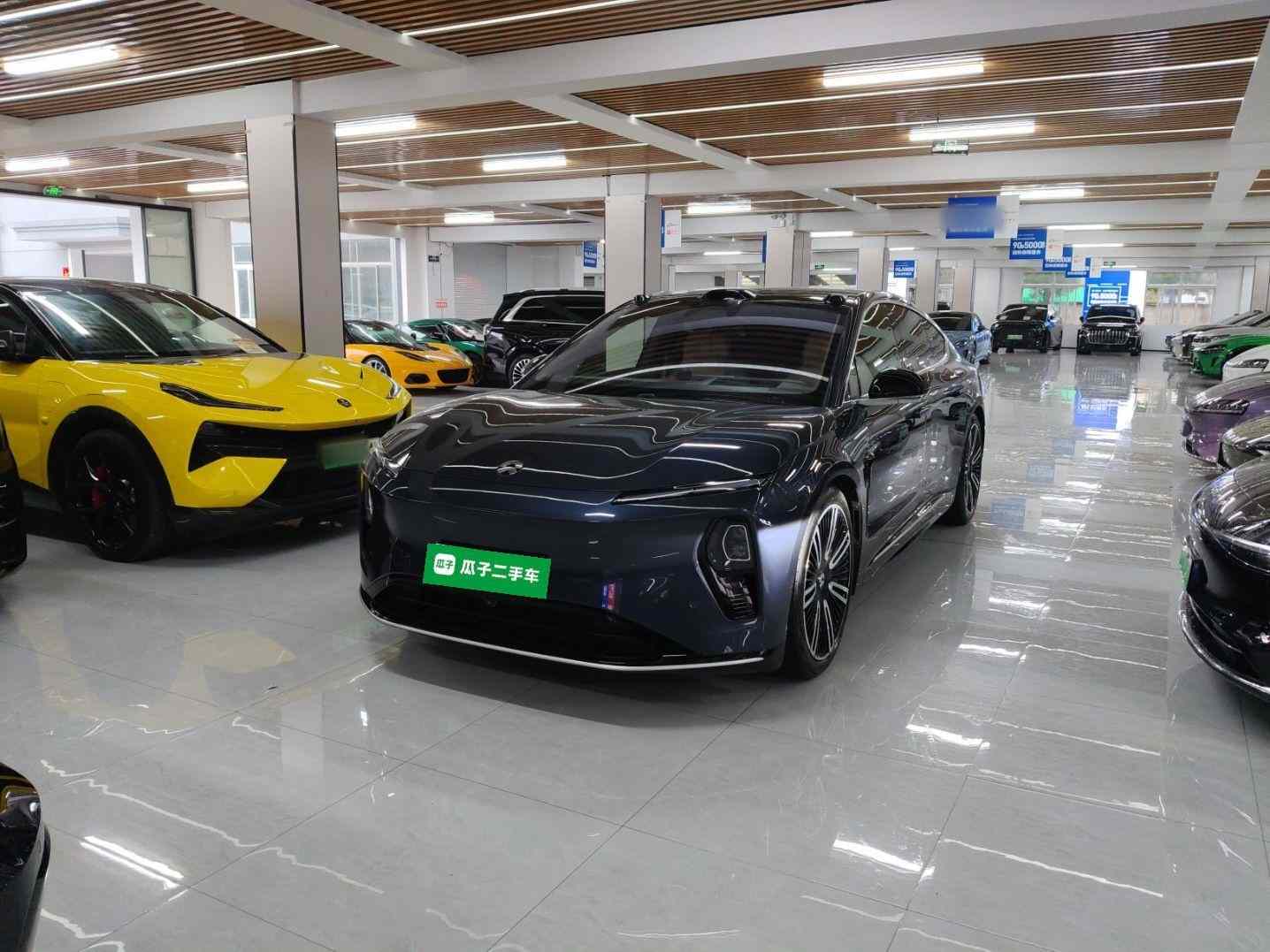 蔚来ET9 2025款 102kWh 签名版(2)