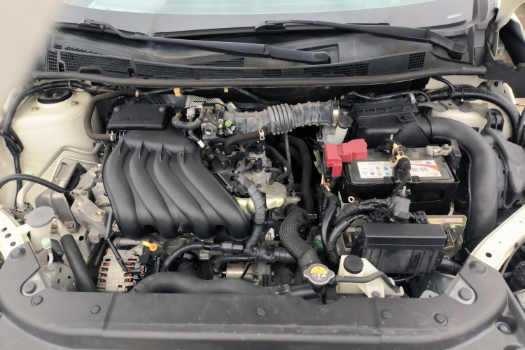 日产 轩逸 2019款 1.6XE CVT舒适版 国V机舱底盘24