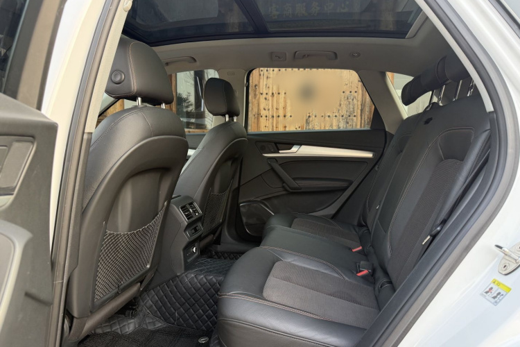 奥迪Q5L 2018款 40 TFSI 荣享时尚型 国V中控内饰7003