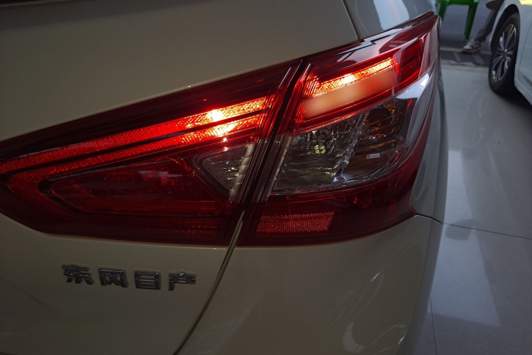 日产 骐达TIIDA 2021款 1.6L CVT智行版车身外观9