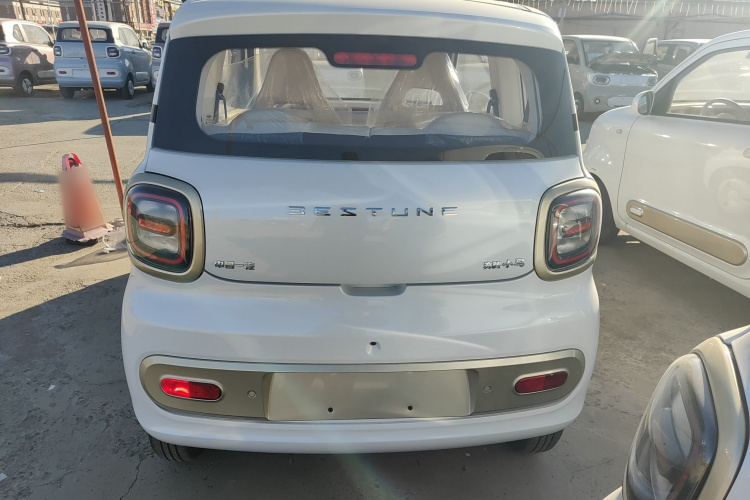 奔腾小马 2026款 222km 萌趣马 Plus车身外观6