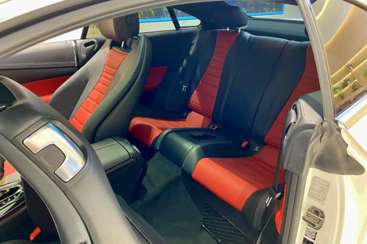 奔驰E级(进口) 2017款 E 200 4MATIC 轿跑车中控内饰7001