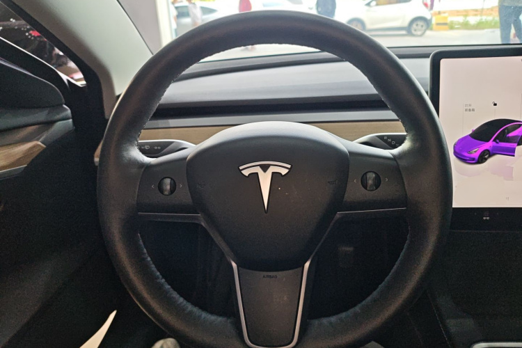 特斯拉 Model 3 2022款 后轮驱动版中控内饰13