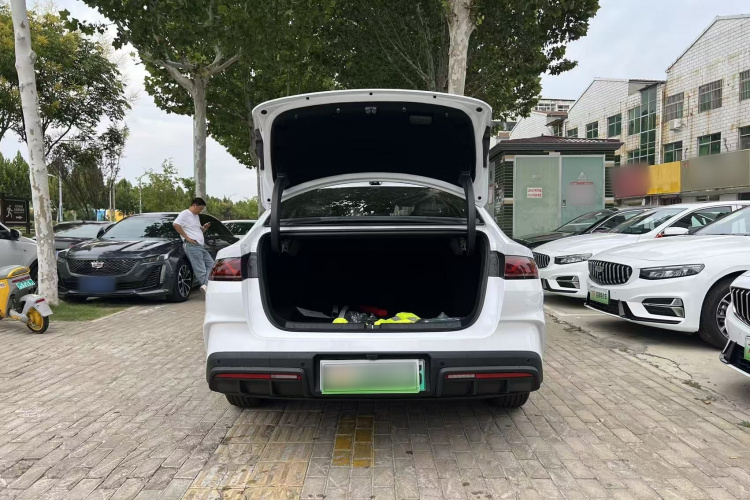 比亚迪 秦L 2025款 DM-i 智驾版 80KM领先型中控内饰7007