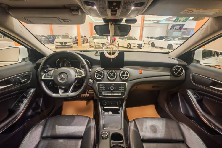 奔驰GLA 2019款 GLA 200 时尚型车身外观6001