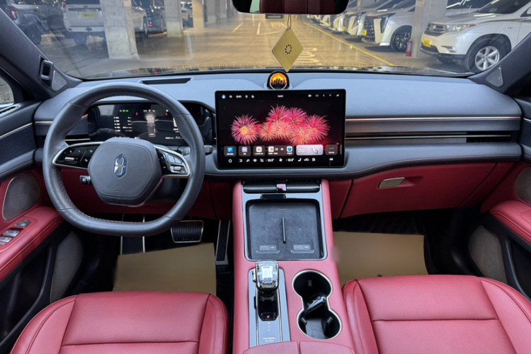 鸿蒙智行 问界M5 2024款 增程 Max 后驱高阶智驾版中控内饰7003