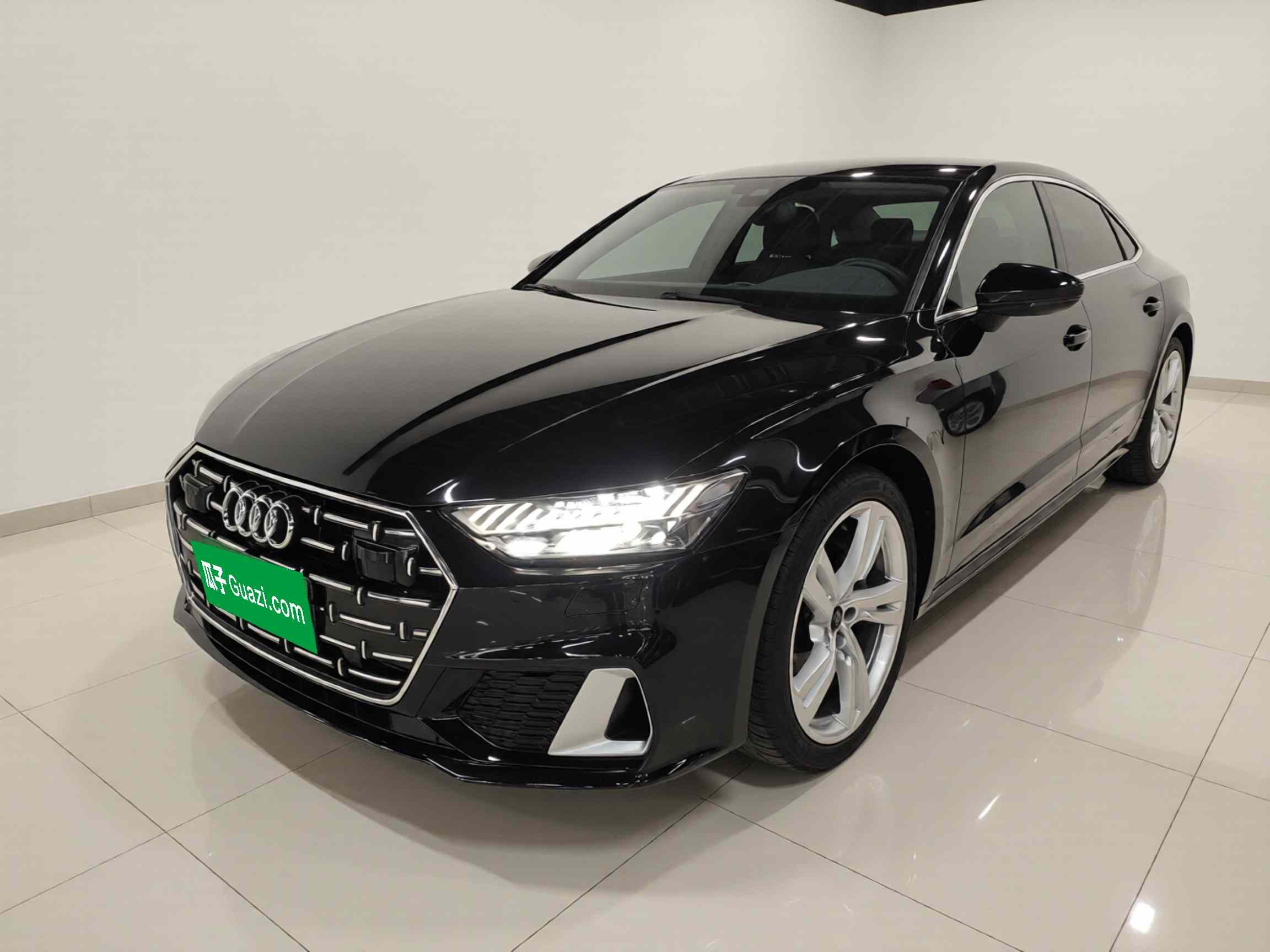 奥迪A7L 2022款 45 TFSI S-line 筑梦未来版(2)