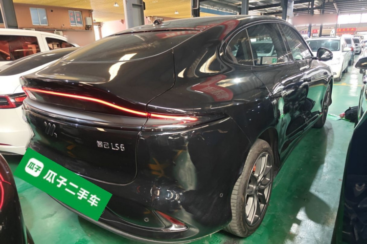 智己汽车 智己LS6 2023款 Max 标准版车身外观6005