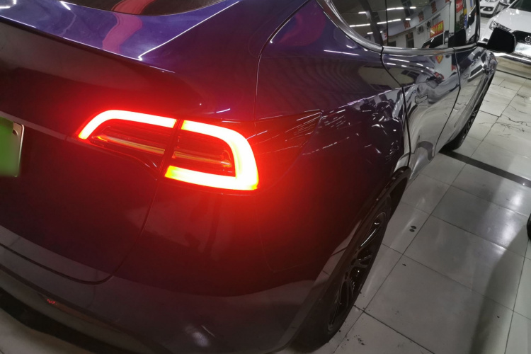 特斯拉 Model Y 2022款 后轮驱动版车身外观6002