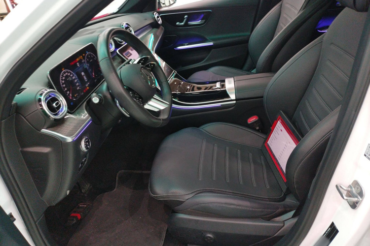 奔驰C级 2024款 改款 C 260 L 运动版局部细节19