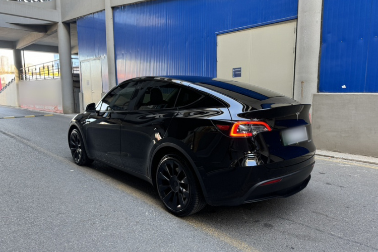 特斯拉 Model Y 2022款 后轮驱动版车身外观6007