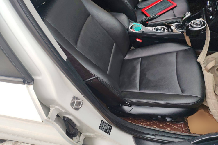 宝马X1 2015款 sDrive18i 时尚晋级版中控内饰41