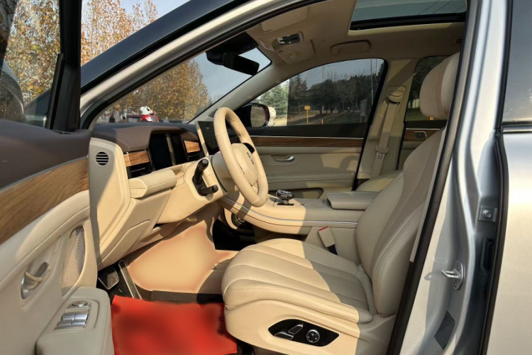 鸿蒙智行 问界M7 2024款 1.5T 智驾四驱Max版 5座中控内饰7001