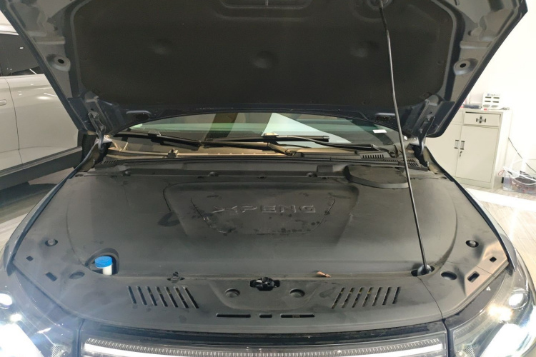 小鹏P5 2022款 460E+机舱底盘24