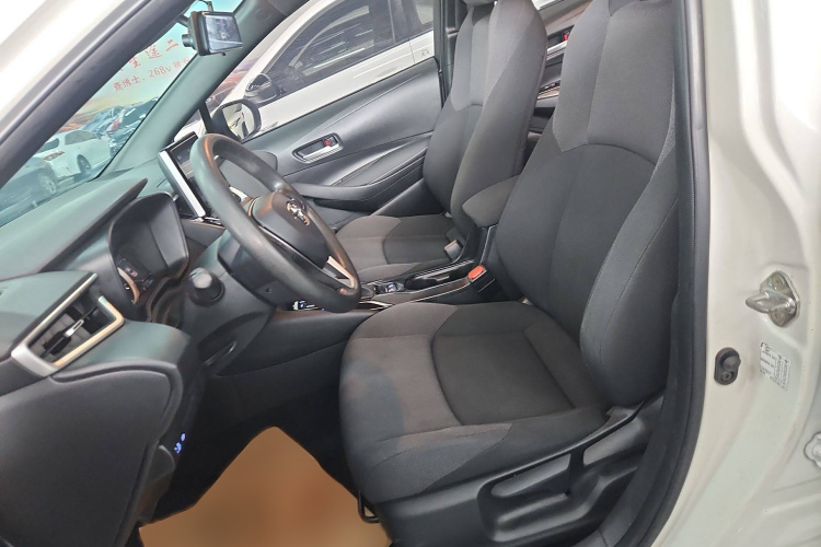 丰田 雷凌 2019款 185T CVT豪华版 国VI局部细节19