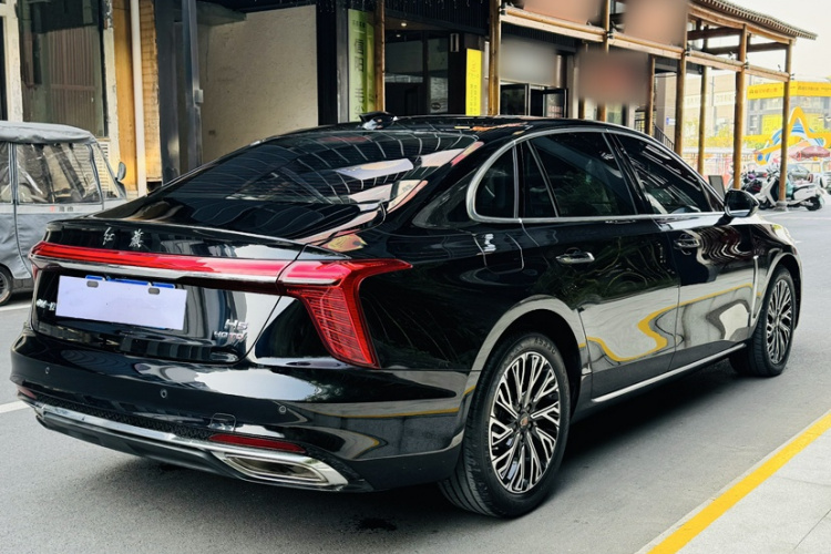 红旗H5 2023款 2.0T 自动智联旗畅版车身外观6005