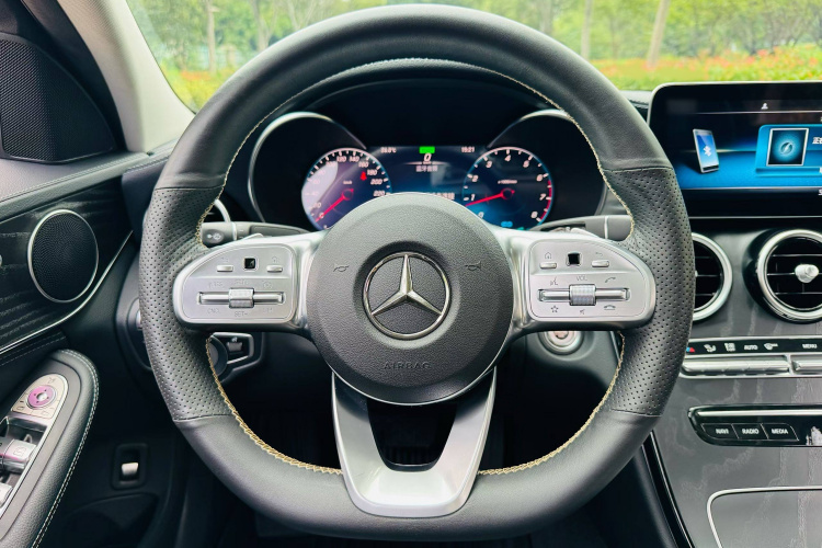 奔驰C级 2020款 改款 C 260 L 运动版中控内饰7006