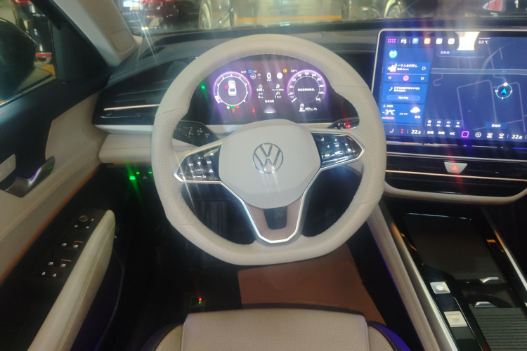 大众 帕萨特 2025款 Pro 380TSI 星空龙运版中控内饰13