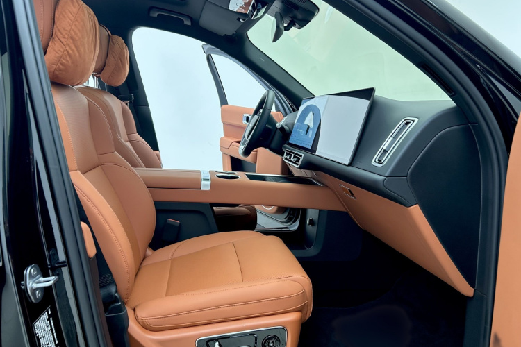 理想汽车 理想L9 2025款 Ultra 智能焕新版中控内饰7004