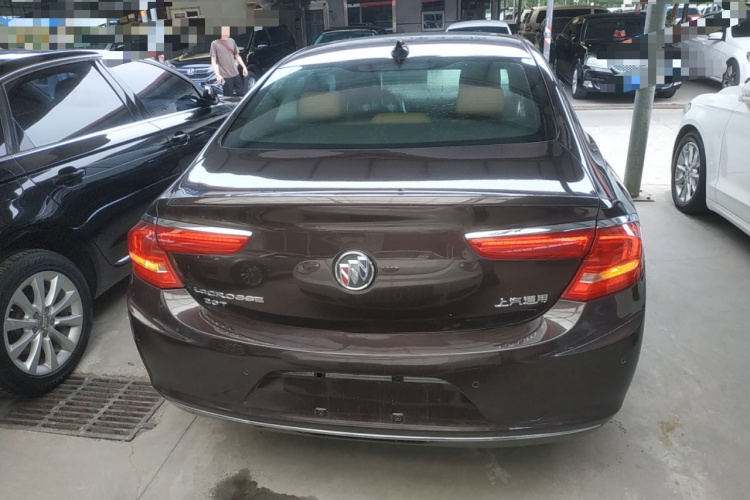 别克 君越 2018款 20T 豪华型车身外观6