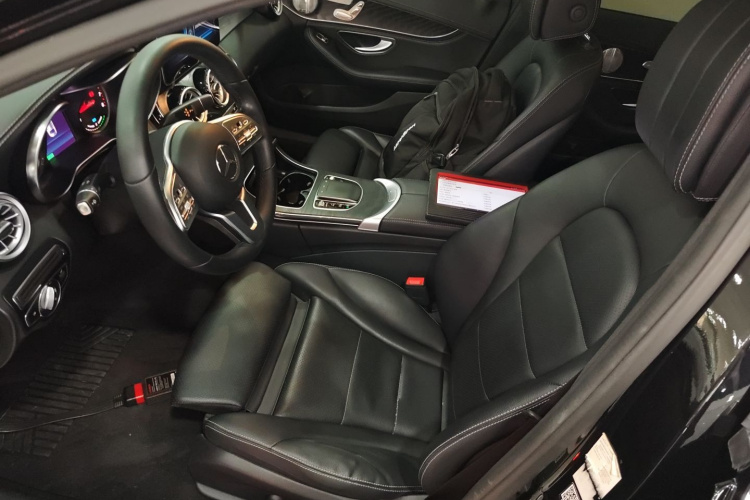 奔驰C级 2019款 C 260 L 运动版局部细节19