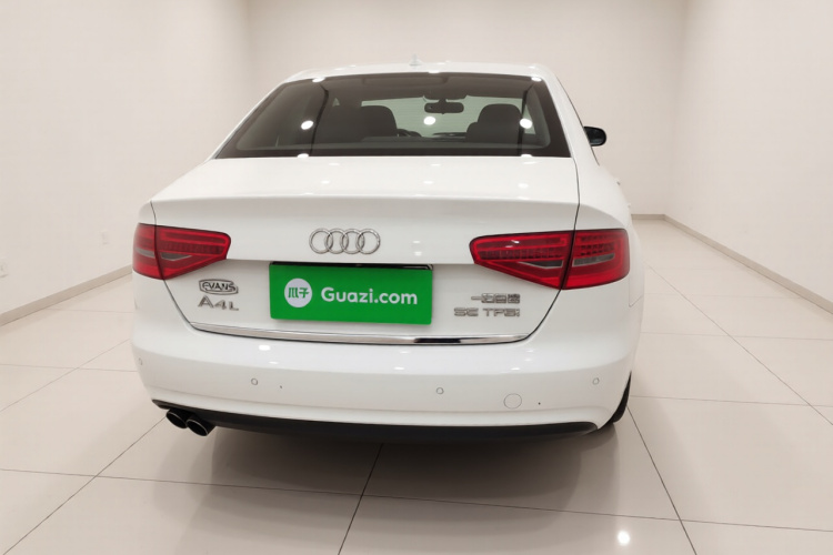 奥迪A4L 2016款 35 TFSI 自动舒适型车身外观6