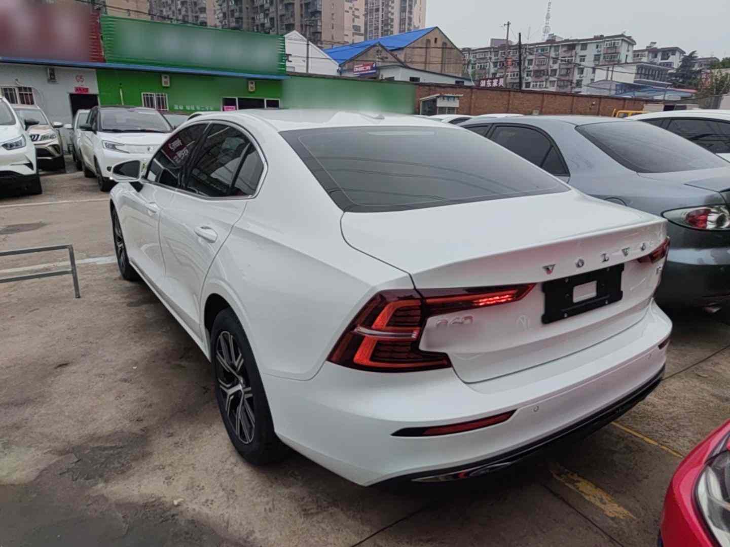 沃尔沃S60 2026款 B4 智逸豪华版(3)