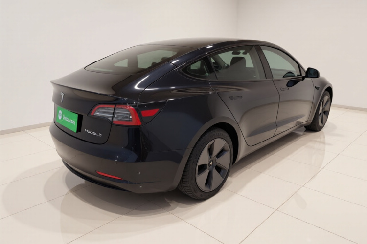 特斯拉 Model 3 2022款 后轮驱动版车身外观7