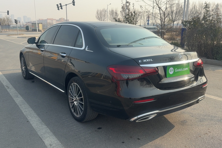 奔驰E级 2022款 E 260 L车身外观6005