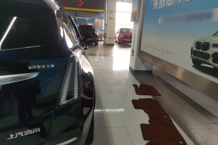 凯迪拉克XT5 2022款 2.0T 四驱尊贵型车身外观9