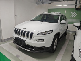 Jeep 自由光 2016款 2.4L 专业版