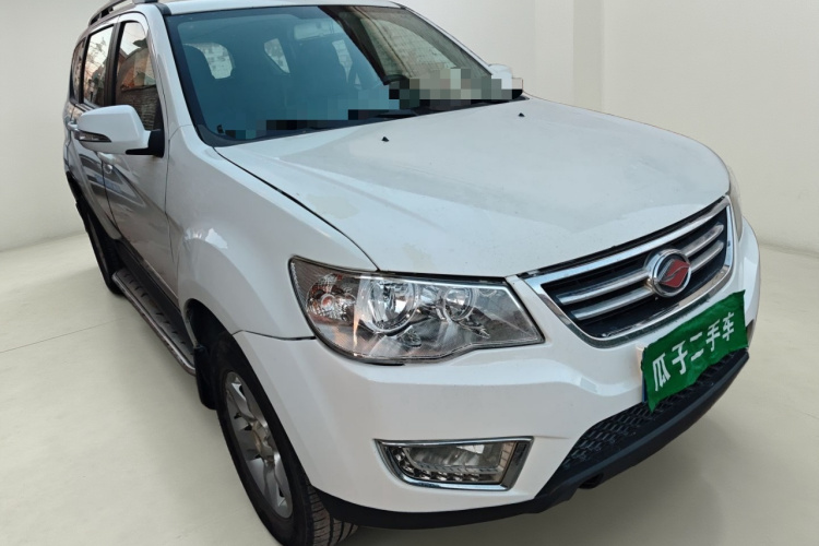 陆风X8 2014款 探索版 2.0L 都市先锋版车身外观3