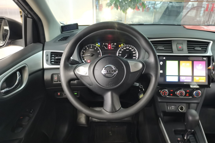 日产 轩逸 2019款 经典 1.6XE CVT舒适版中控内饰13