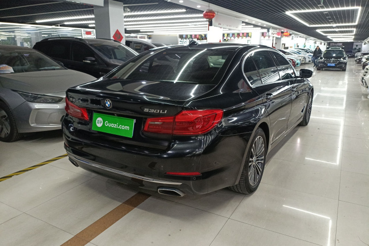 宝马5系 2018款 530Li 尊享型 豪华套装车身外观7