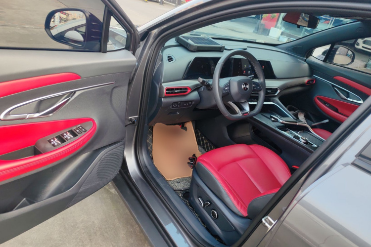 长安UNI-T 2020款 1.5T 旗舰型中控内饰7003