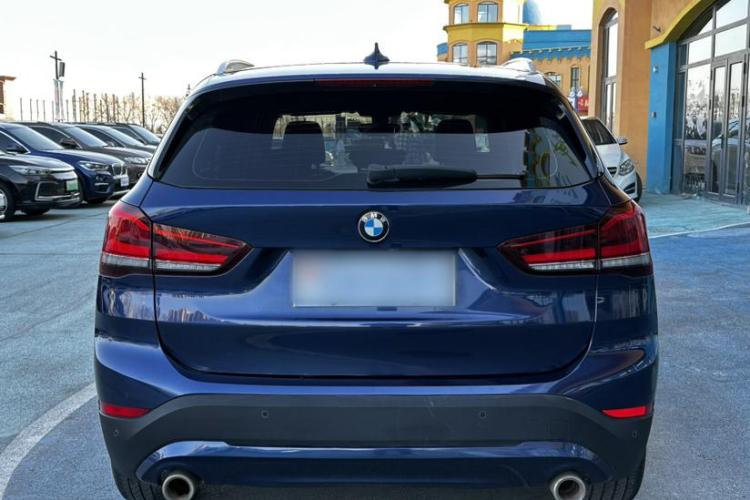 宝马X1 2020款 sDrive25Li 领先型车身外观6006