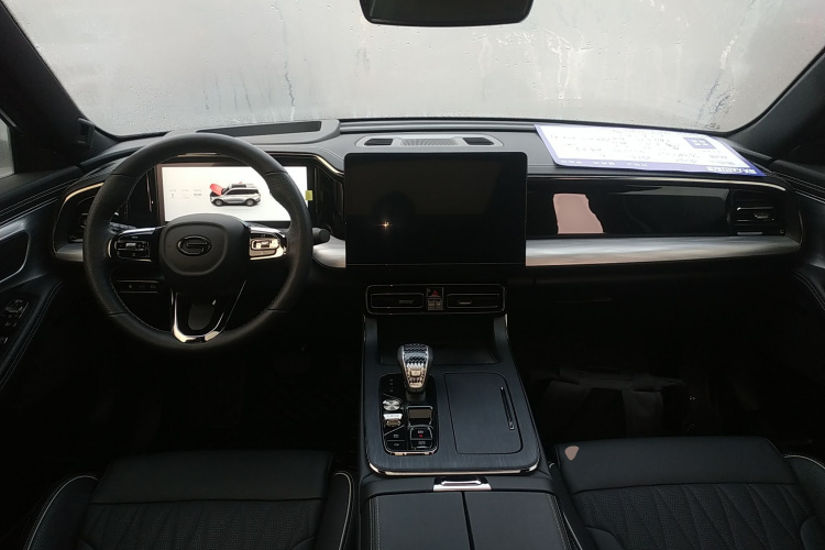 广汽传祺 传祺GS8 2024款 双擎系列 2.0TM 两驱尊贵版中控内饰12