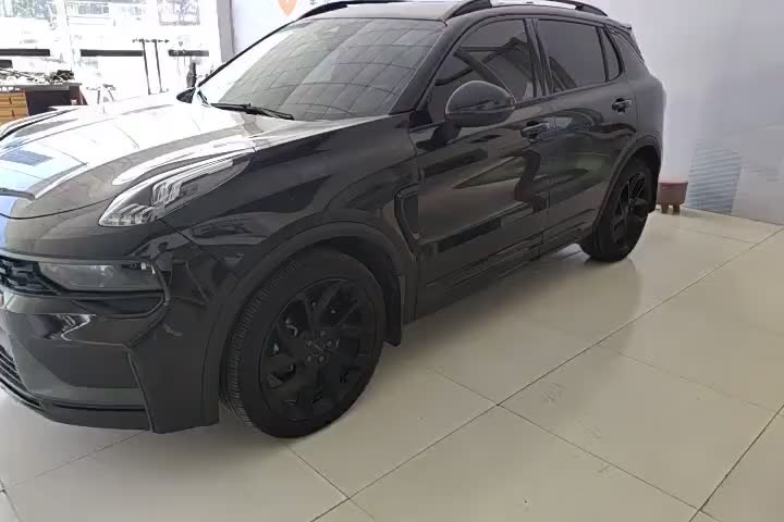 领克01 2021款 2.0TD 四驱暗夜版实拍1