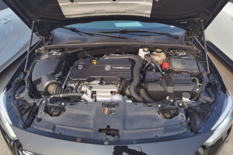 别克 君威 2023款 552T 智享型机舱底盘24