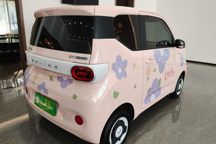 五菱汽车 宏光MINIEV 2024款 第三代 215km 青春版车身外观7