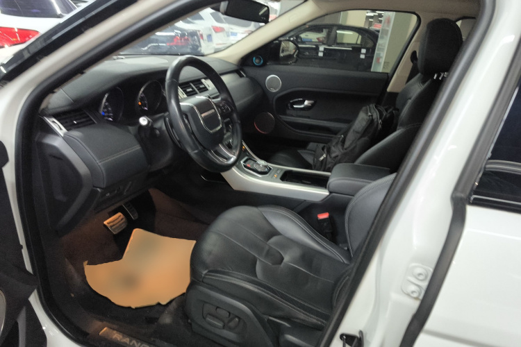 路虎 揽胜极光 2015款 2.0T 五门锐动版中控内饰19