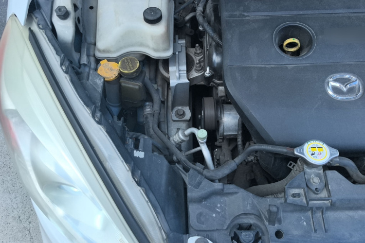 马自达5 2013款 2.0L 自动舒适型局部细节9006