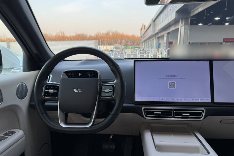 理想汽车 理想L7 2023款 Pro中控内饰7007