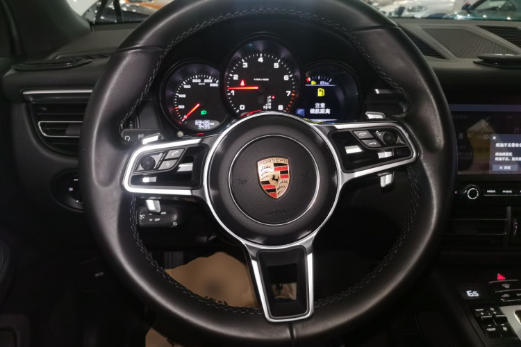 保时捷 2018款 Macan 2.0T中控内饰13