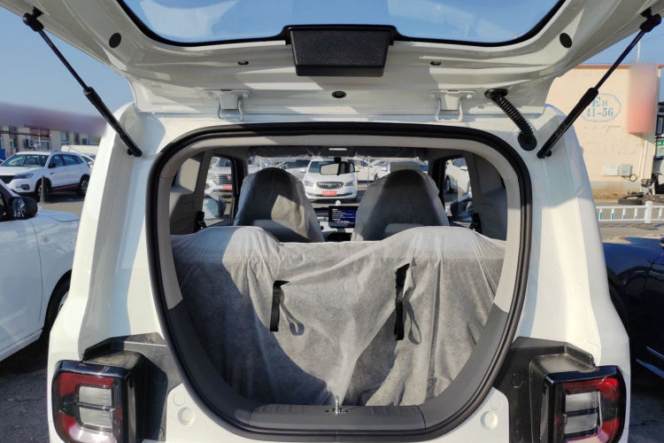 吉利银河 2024款 熊猫mini 200km 耐力熊机舱底盘23