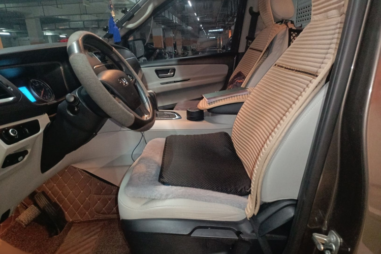 华颂7 2015款 2.0T 自动舒适型局部细节19