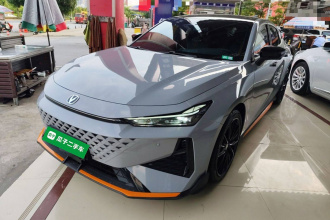 长安UNI-V 2024款 1.5T 尊贵运动型