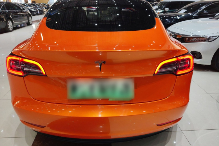 特斯拉 Model 3 2021款 标准续航后驱升级版车身外观6